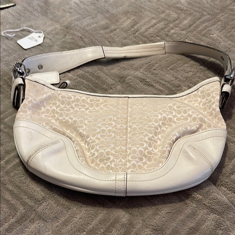 Coach Cream Shoulder Bag with Timeless Elegance